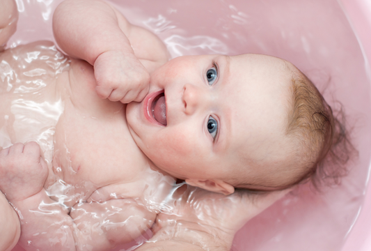 Making Bath Time a Breeze: Simple Tips for Parents of Babies and Toddlers